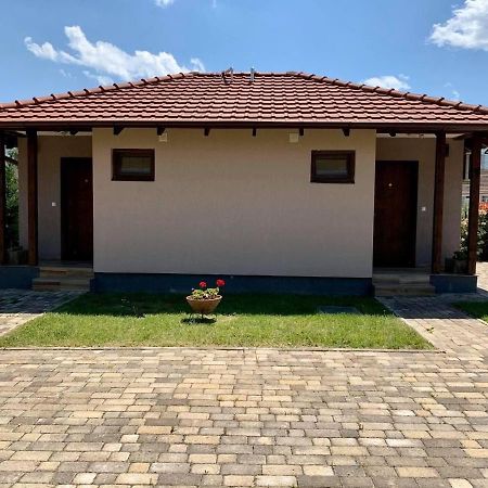 Konak Nestor Bungalows Skopie Exterior foto
