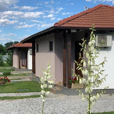 Konak Nestor Bungalows Skopie Exterior foto