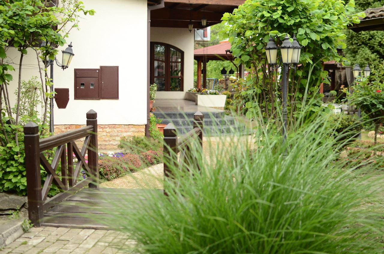 Konak Nestor Bungalows Skopie Exterior foto