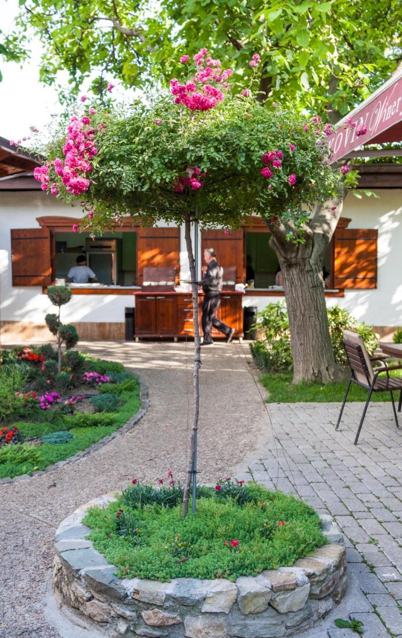 Konak Nestor Bungalows Skopie Exterior foto